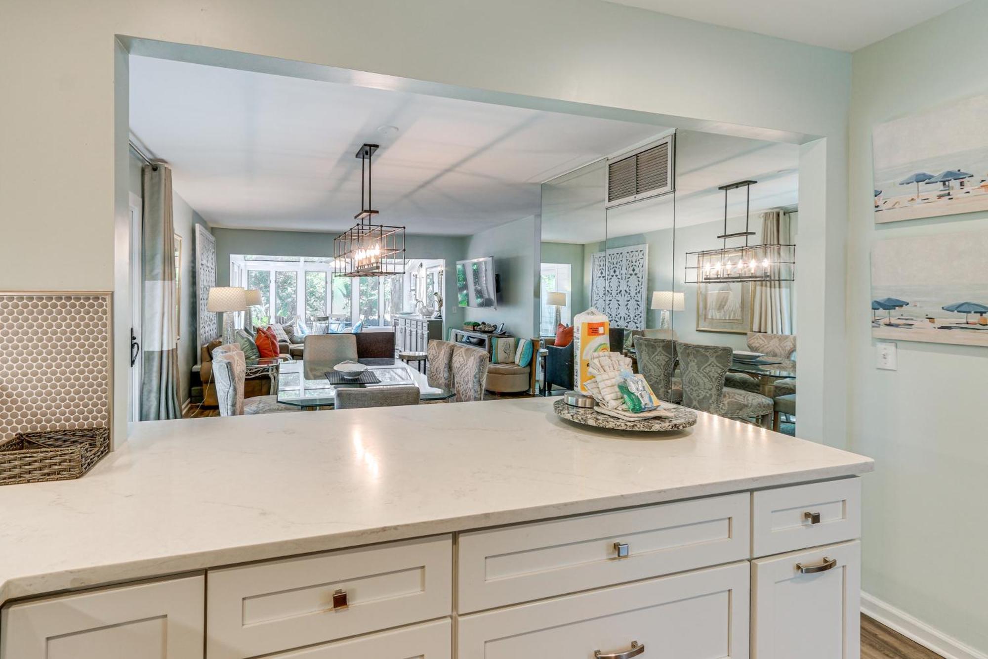 Modern Hilton Head Retreat Walk To Beach And Golf! Hilton Head Island Eksteriør billede