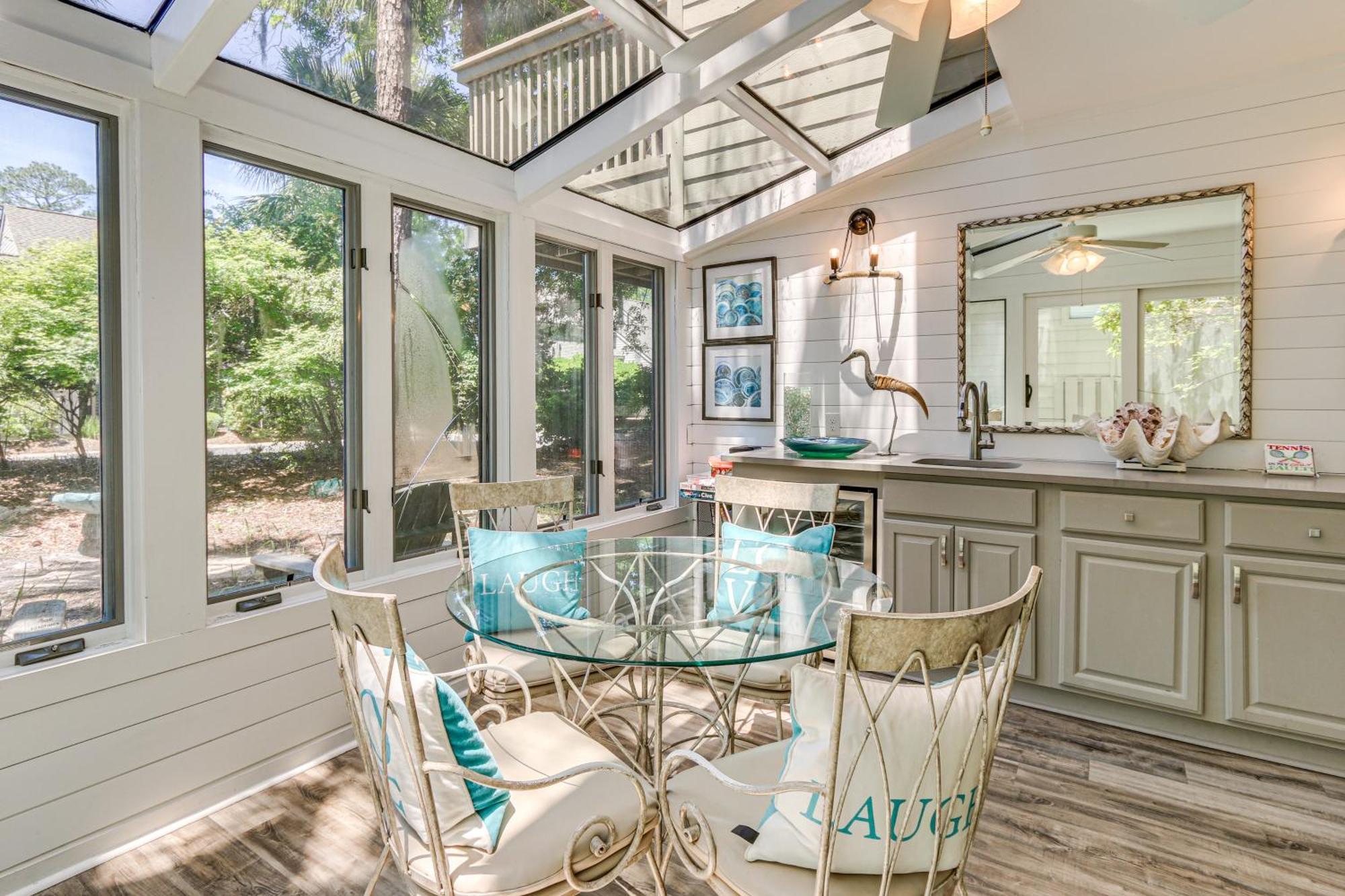 Modern Hilton Head Retreat Walk To Beach And Golf! Hilton Head Island Eksteriør billede